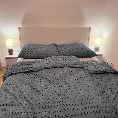 Stylish Flat In City Centre 브라티슬라바 외부 사진