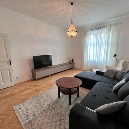 Stylish Flat In City Centre 브라티슬라바 외부 사진