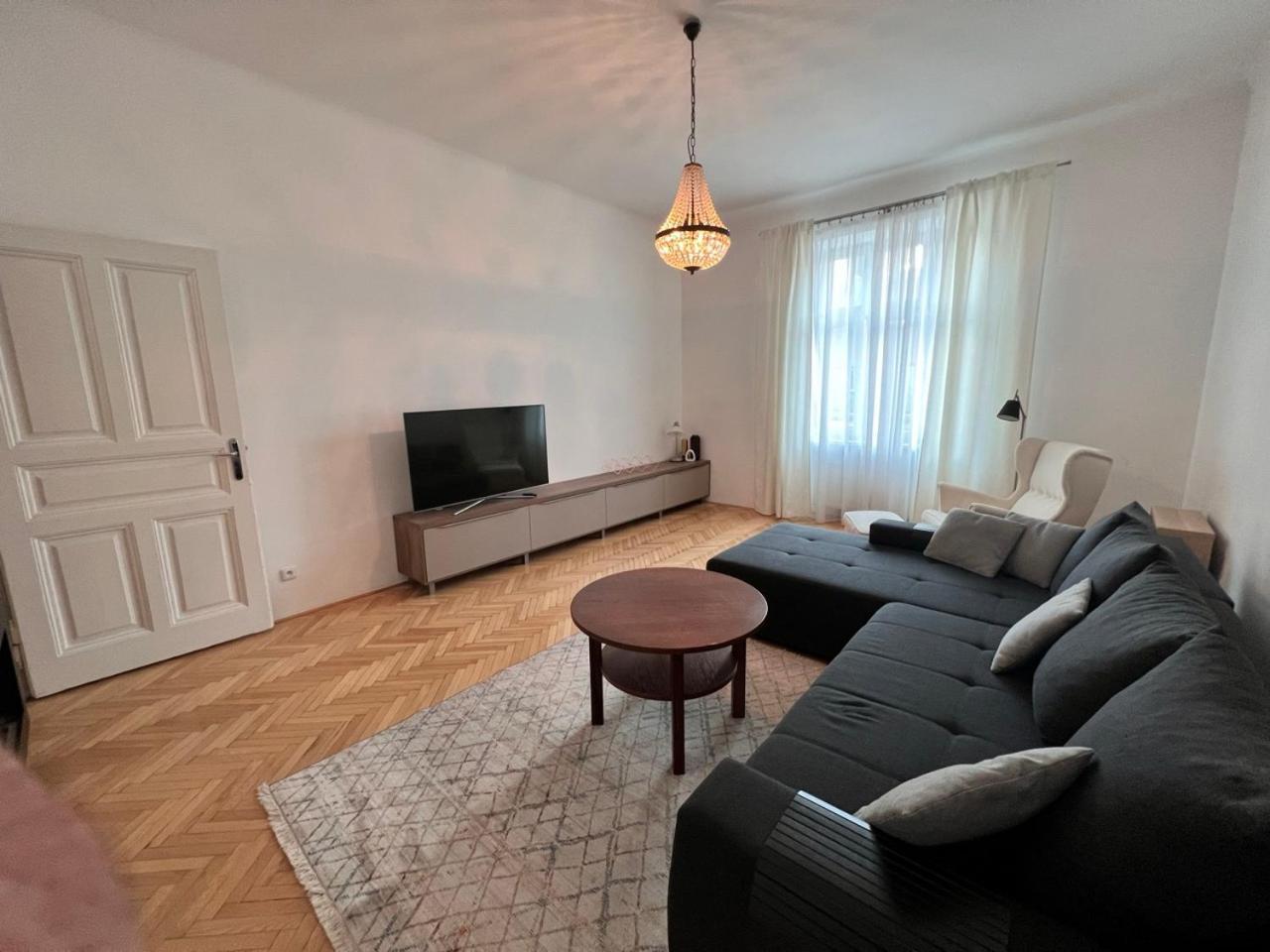 Stylish Flat In City Centre 브라티슬라바 외부 사진